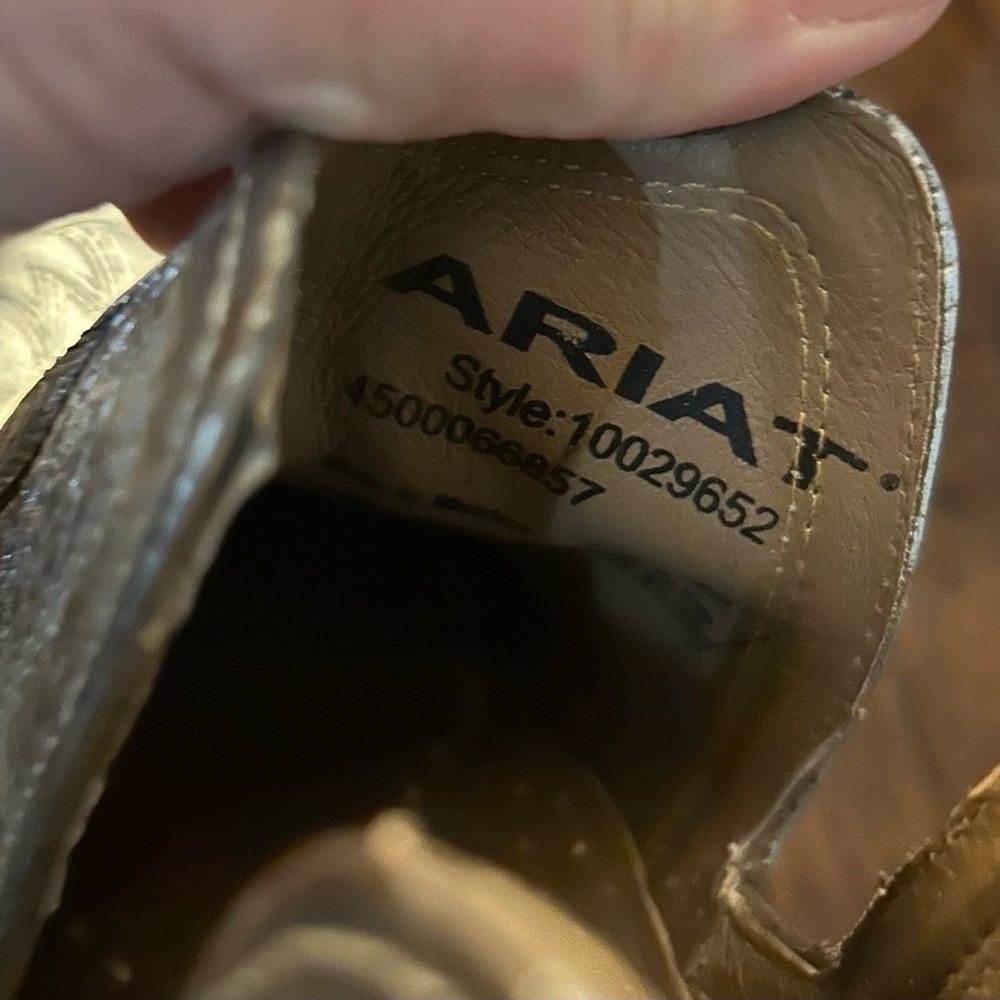 Ariat metallic silver western booties in excellent condition. - Picture 6 of 9